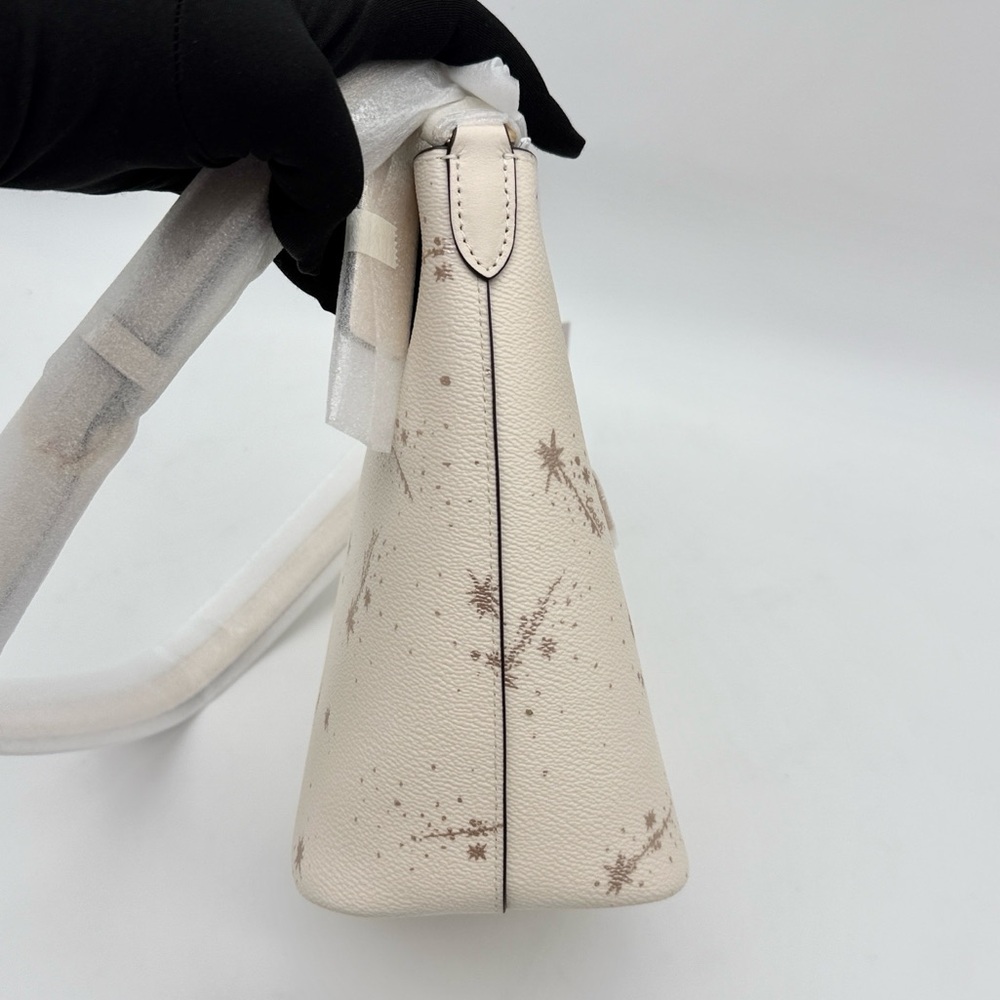 Coach Logan Duffle Bag With Star Print Chalk Cream - Picture 3 of 12